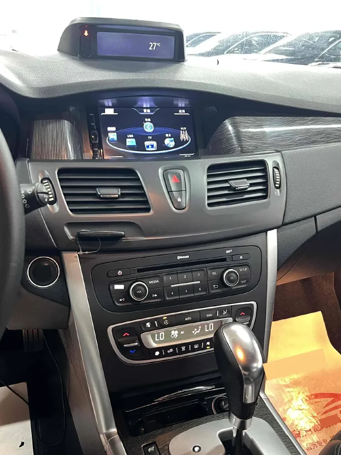 2015 Renault Latitude 2.0L 139HP L4 CVT,autocango,china used car exporter,china ev exporter,chinese used car exporter,chinese used ev exporter