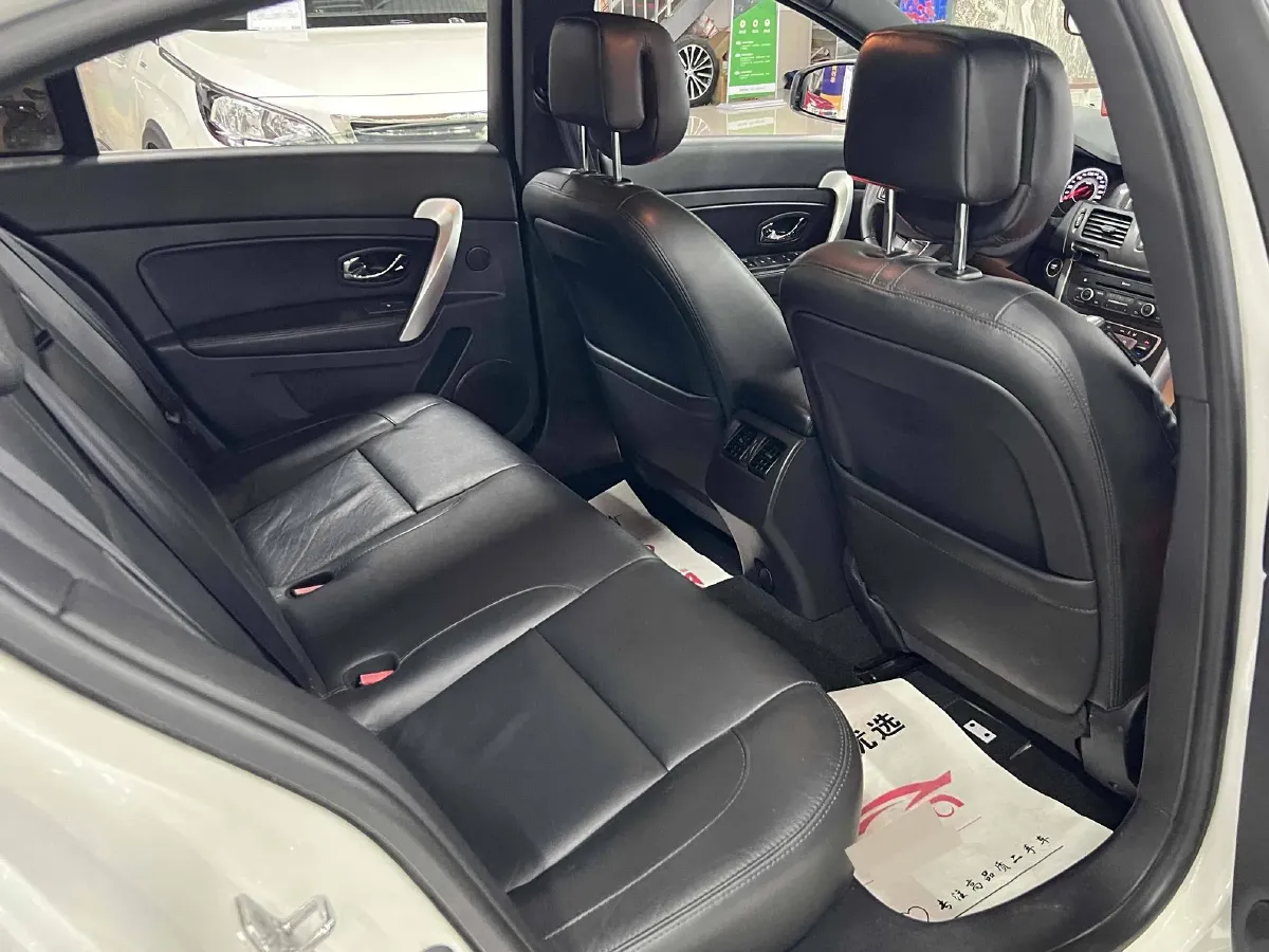 2015 Renault Latitude 2.0L 139HP L4 CVT,autocango,china used car exporter,china ev exporter,chinese used car exporter,chinese used ev exporter