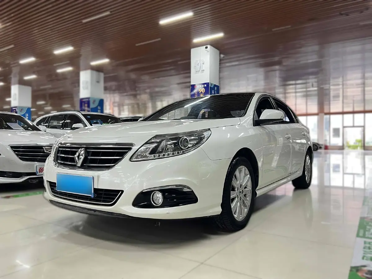 2015 Renault Latitude 2.0L 139HP L4 CVT