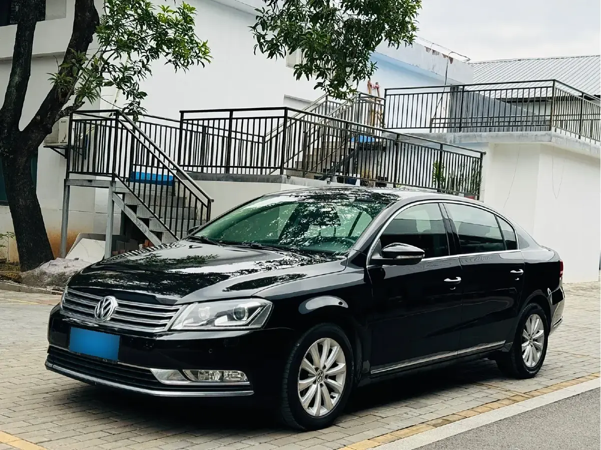 2015 Volkswagen Magotan 2.0T 200HP L4 6DCT