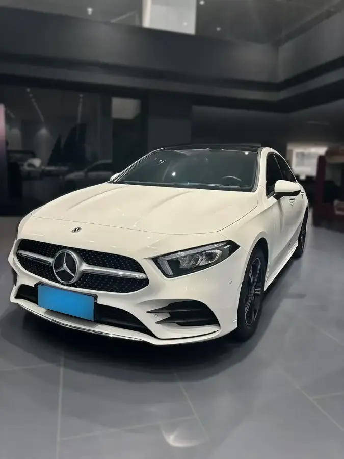 2022 Mercedes-Benz A Class 1.3T 163HP L4 7DCT