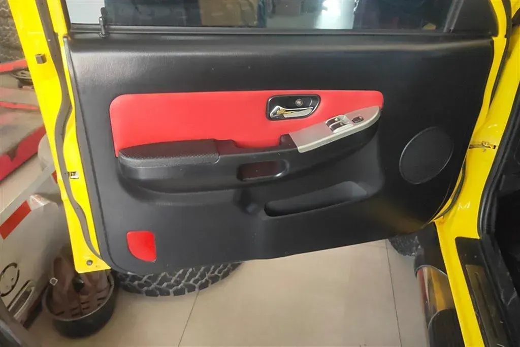 2013 Landwind X9 2.0T 122HP L4 5MT,autocango,china used car exporter,china ev exporter,chinese used car exporter,chinese used ev exporter