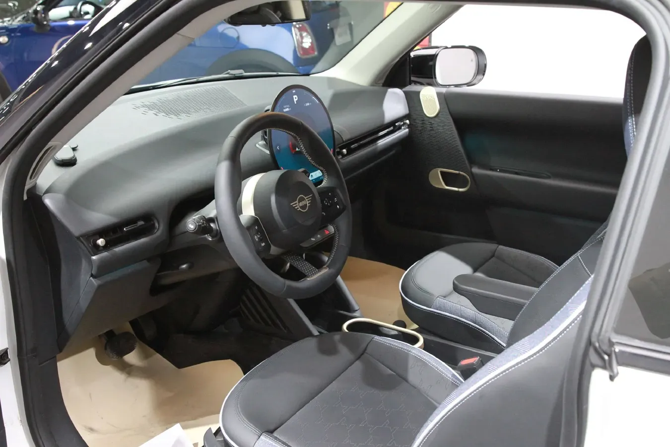 2024 MINI COOPER BEV 51.5KWH,autocango,china used car exporter,china ev exporter,chinese used car exporter,chinese used ev exporter