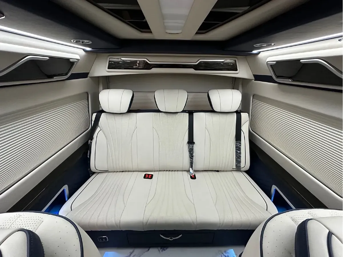 2011 Toyota Hiace 2.7L 154HP L4 4AT,autocango,china used car exporter,china ev exporter,chinese used car exporter,chinese used ev exporter