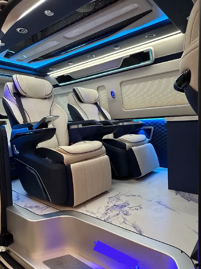 2011 Toyota Hiace 2.7L 154HP L4 4AT,autocango,china used car exporter,china ev exporter,chinese used car exporter,chinese used ev exporter