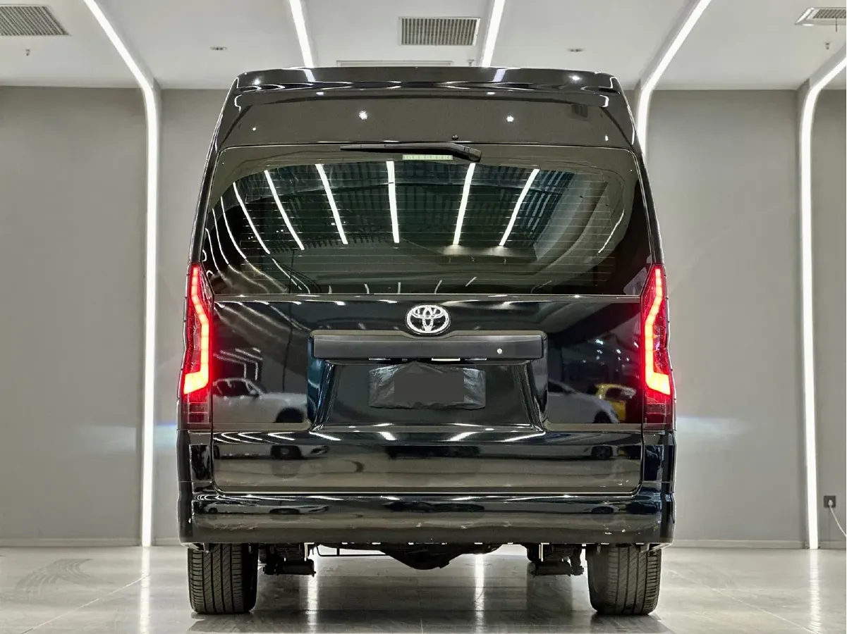 2011 Toyota Hiace 2.7L 154HP L4 4AT,autocango,china used car exporter,china ev exporter,chinese used car exporter,chinese used ev exporter