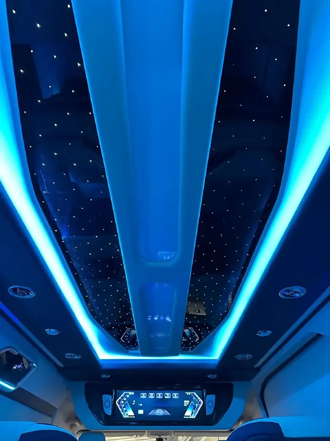 2011 Toyota Hiace 2.7L 154HP L4 4AT,autocango,china used car exporter,china ev exporter,chinese used car exporter,chinese used ev exporter