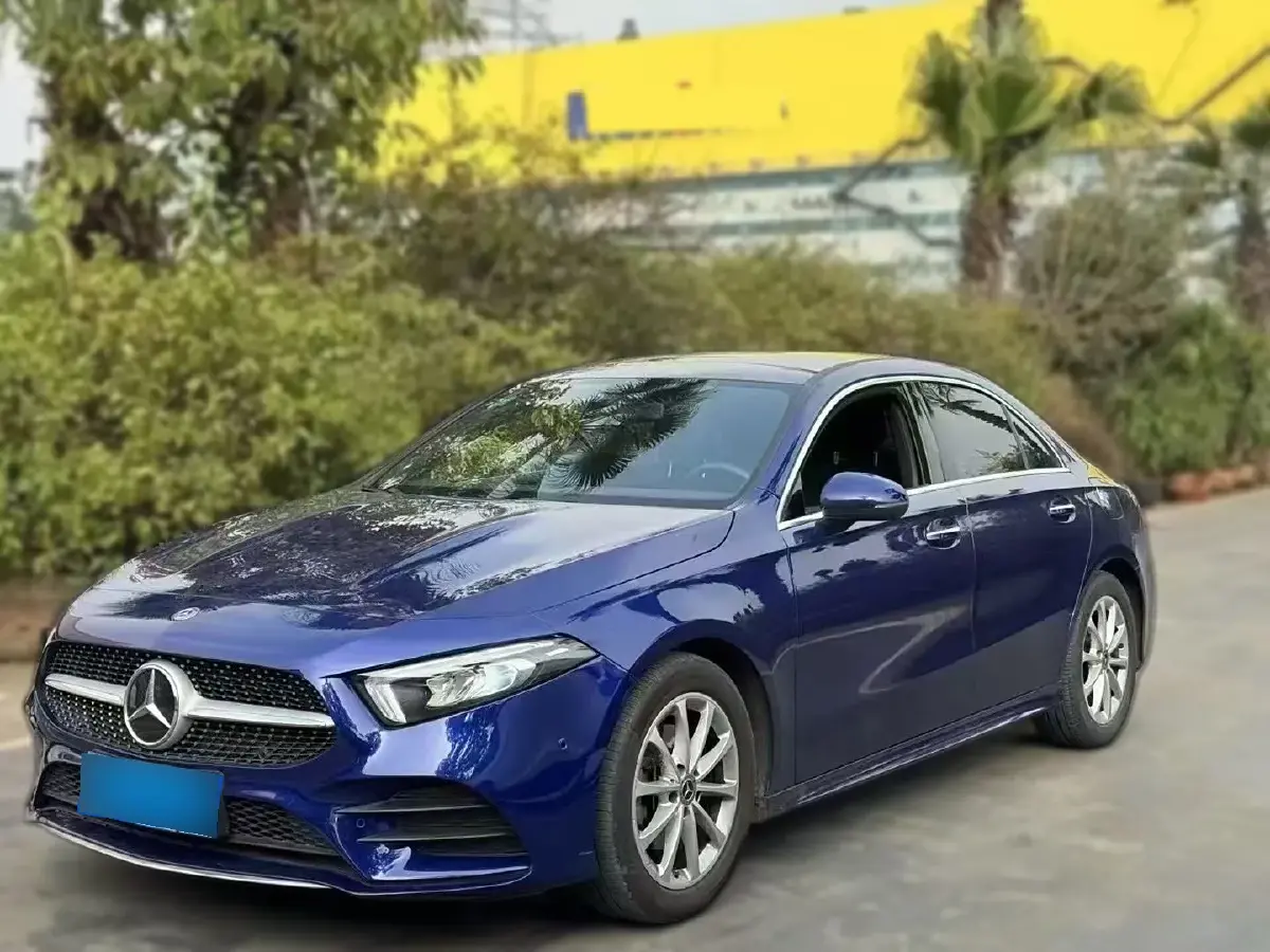 2020 Mercedes-Benz A Class 1.3T 163HP L4 7DCT