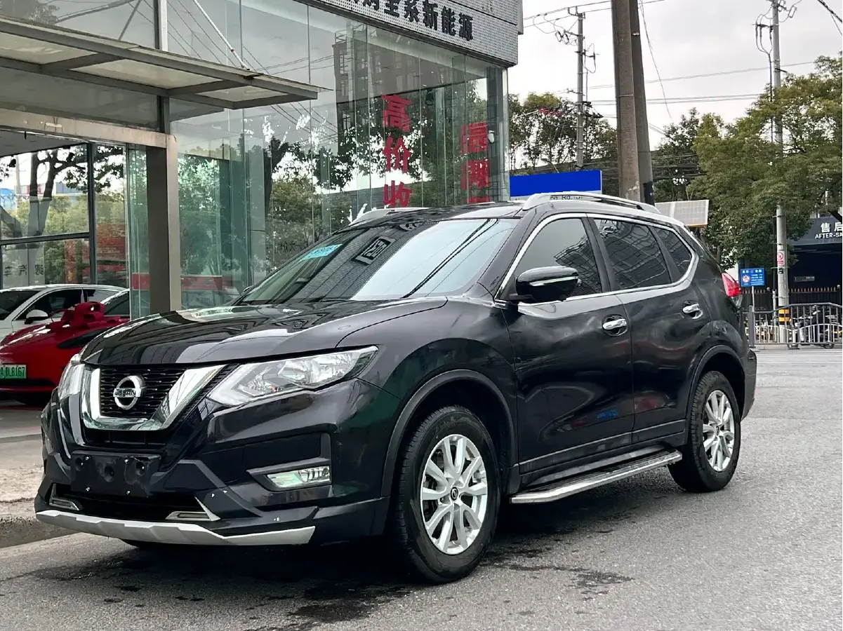 2017 Nissan X-Trail 2.0L 150HP L4 CVT