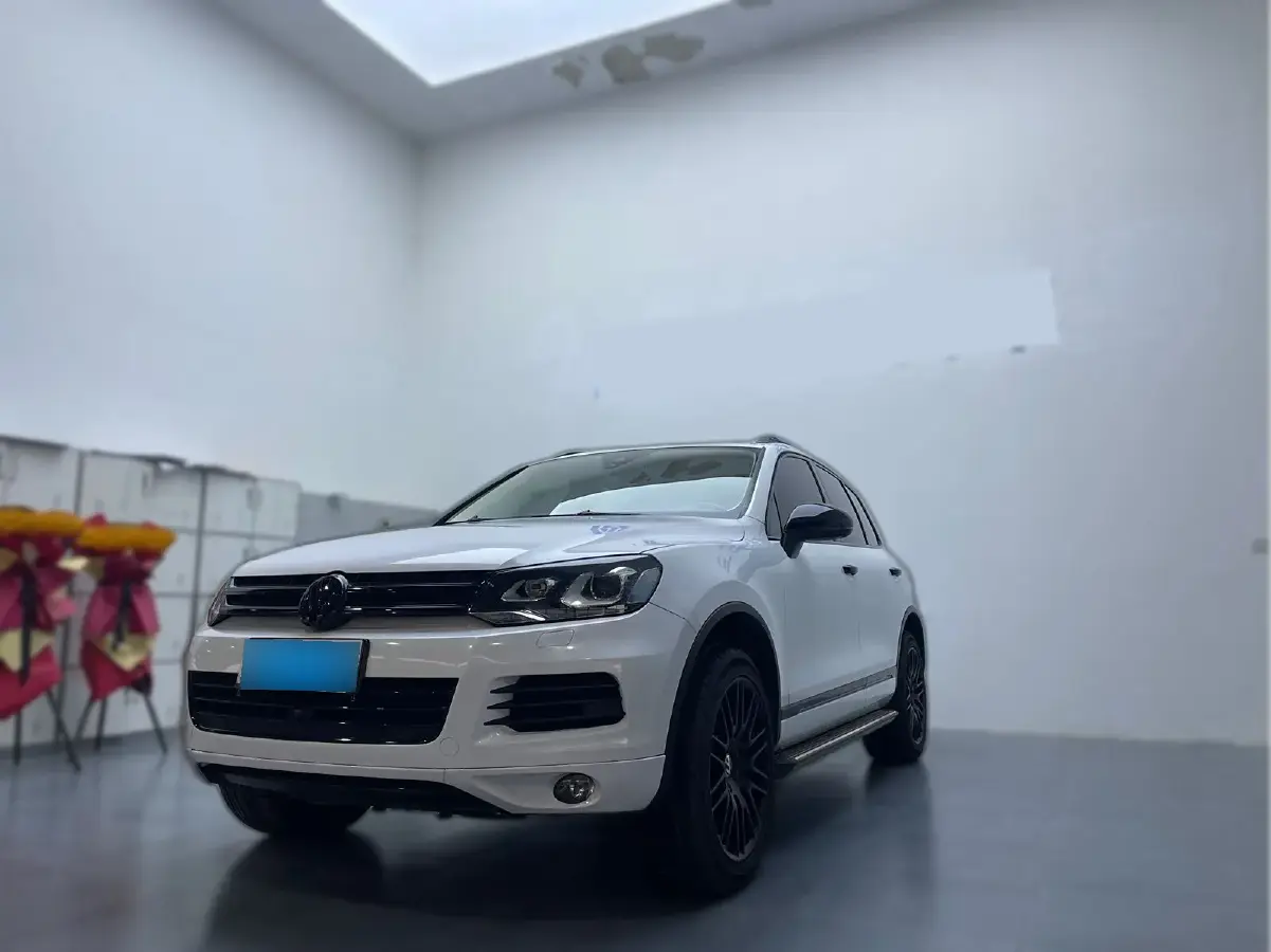 2013 Volkswagen Touareg 3.0T 290HP V6 8AT