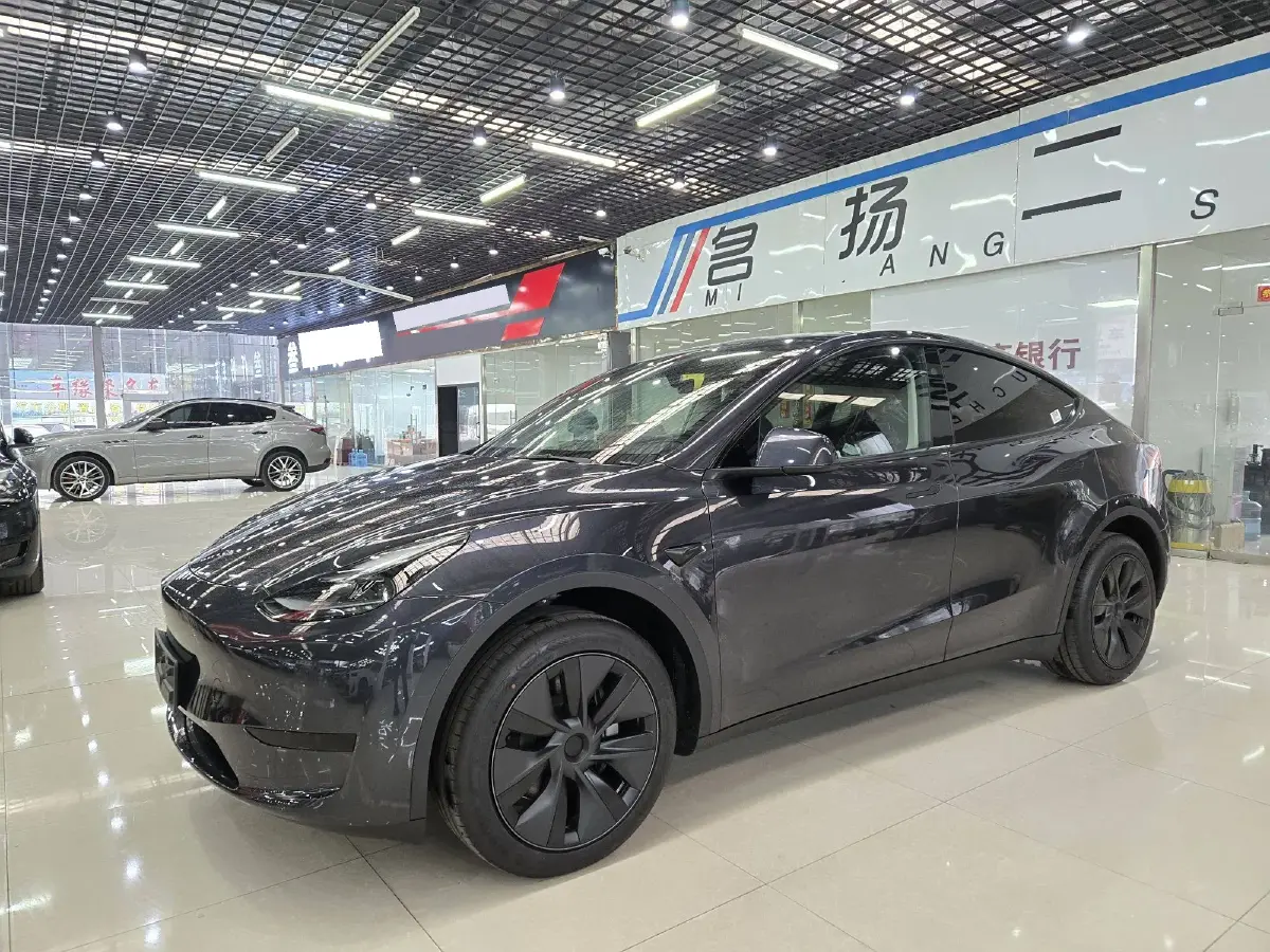 2024 Tesla Model Y BEV 60KWH