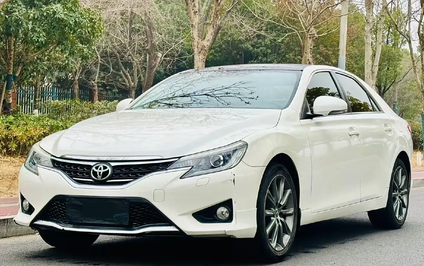 2013 Toyota Reiz 2.5L 193HP V6 6AT