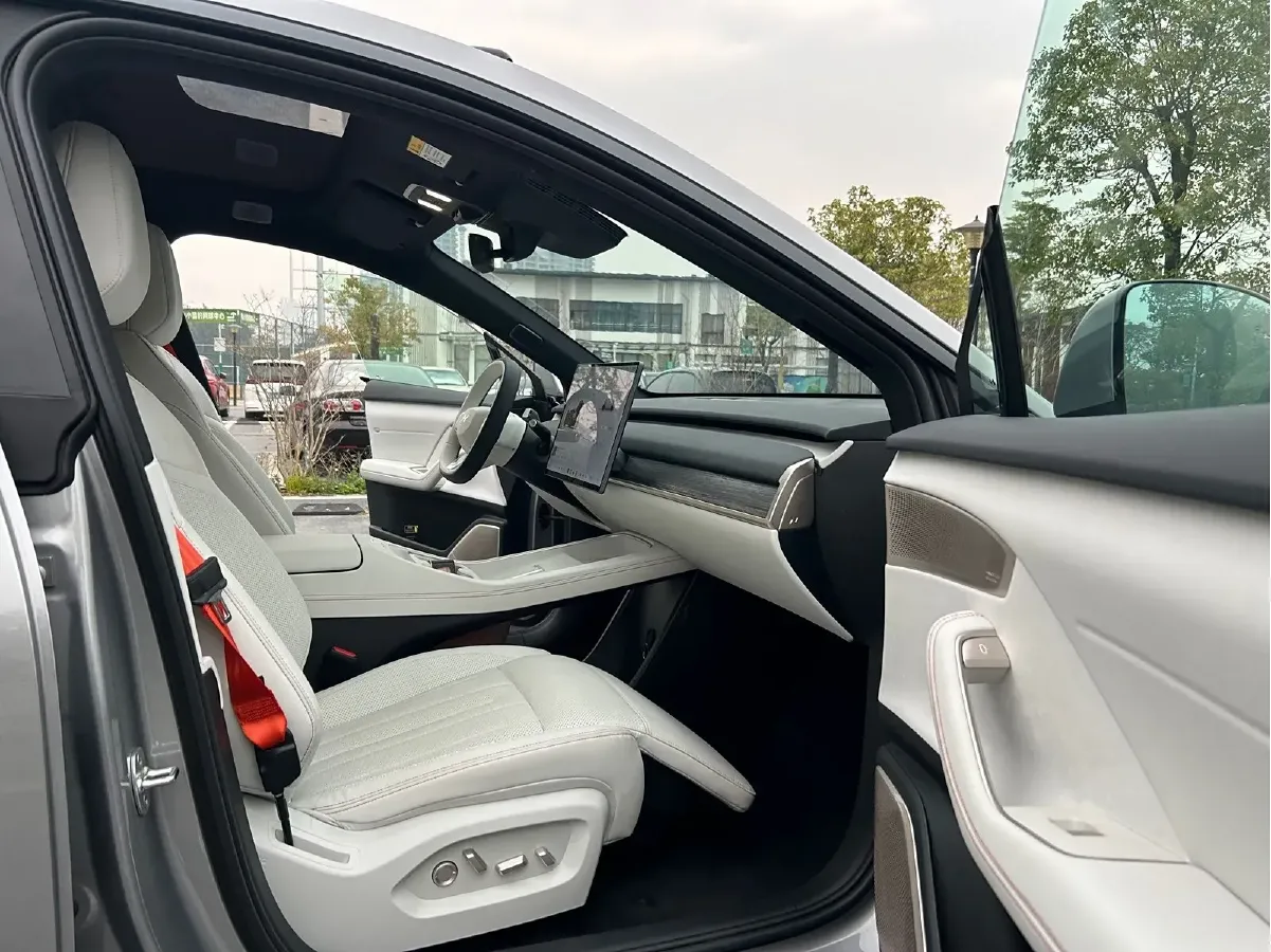 2024 ONVO L60 BEV 60KWH,autocango,china used car exporter,china ev exporter,chinese used car exporter,chinese used ev exporter