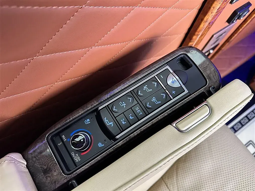 2017 Lorinser Sprinter LS500 3.5L 258HP V6 5AT,autocango,china used car exporter,china ev exporter,chinese used car exporter,chinese used ev exporter