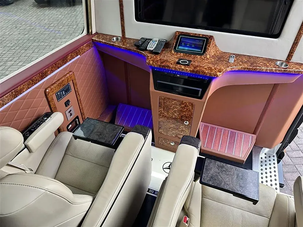 2017 Lorinser Sprinter LS500 3.5L 258HP V6 5AT,autocango,china used car exporter,china ev exporter,chinese used car exporter,chinese used ev exporter