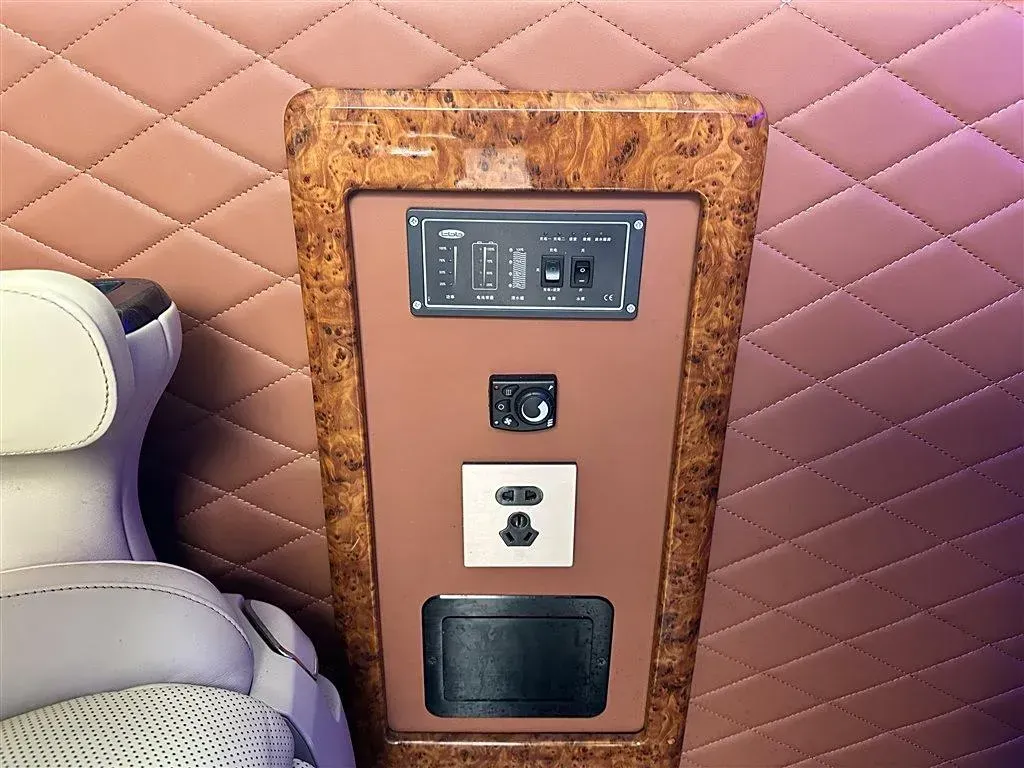 2017 Lorinser Sprinter LS500 3.5L 258HP V6 5AT,autocango,china used car exporter,china ev exporter,chinese used car exporter,chinese used ev exporter