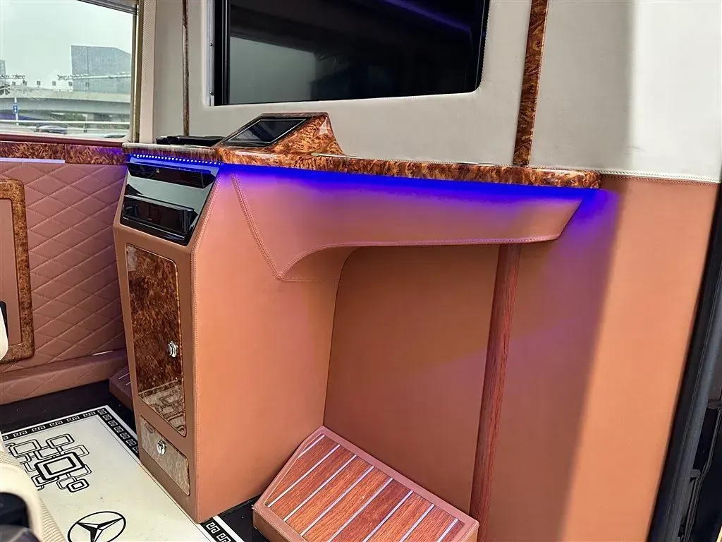 2017 Lorinser Sprinter LS500 3.5L 258HP V6 5AT,autocango,china used car exporter,china ev exporter,chinese used car exporter,chinese used ev exporter