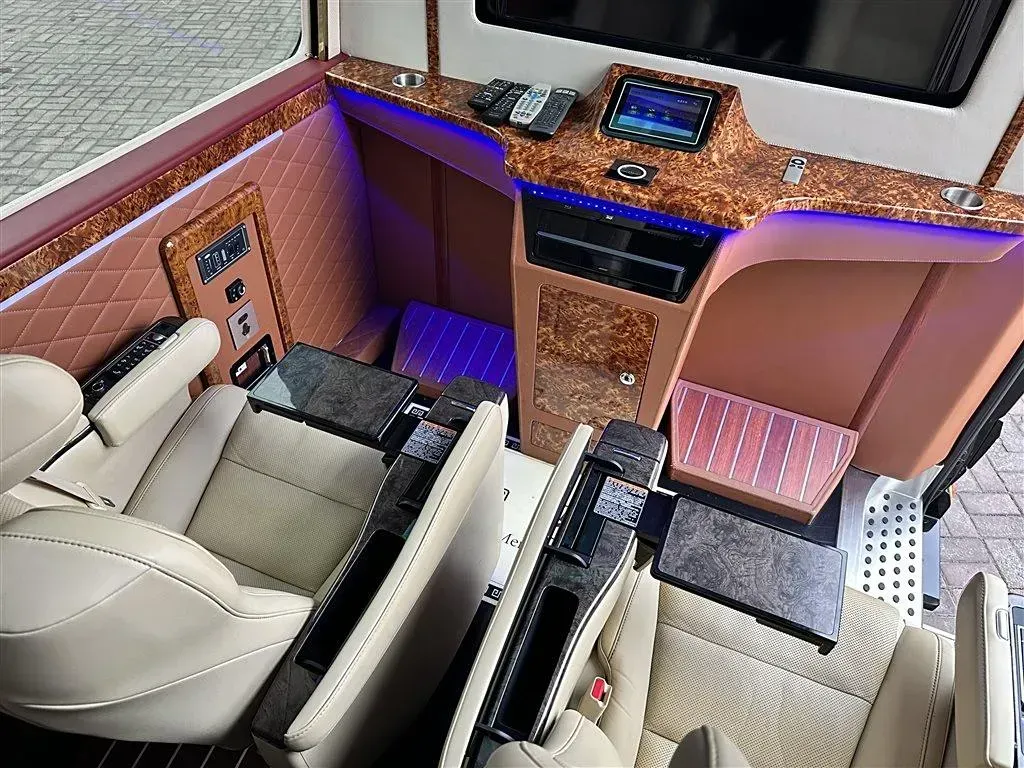 2017 Lorinser Sprinter LS500 3.5L 258HP V6 5AT,autocango,china used car exporter,china ev exporter,chinese used car exporter,chinese used ev exporter