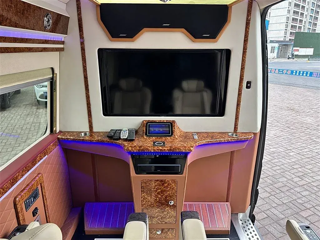 2017 Lorinser Sprinter LS500 3.5L 258HP V6 5AT,autocango,china used car exporter,china ev exporter,chinese used car exporter,chinese used ev exporter