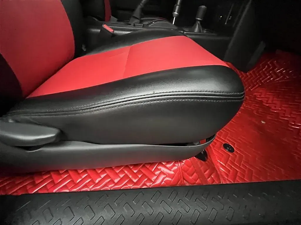 2013 Toyota FJ Cruiser 4.0L 272HP V6 5AT,autocango,china used car exporter,china ev exporter,chinese used car exporter,chinese used ev exporter