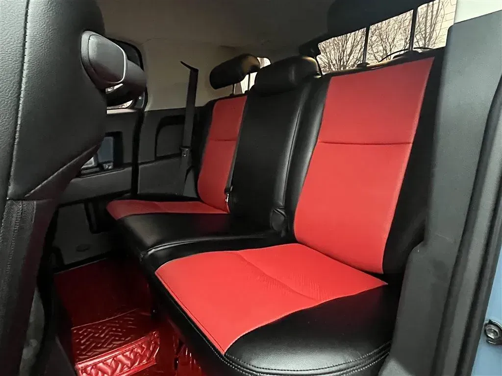 2013 Toyota FJ Cruiser 4.0L 272HP V6 5AT,autocango,china used car exporter,china ev exporter,chinese used car exporter,chinese used ev exporter