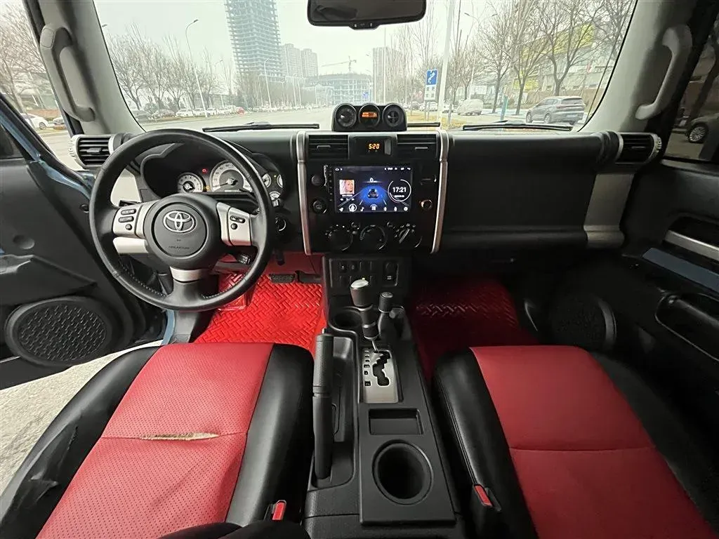 2013 Toyota FJ Cruiser 4.0L 272HP V6 5AT,autocango,china used car exporter,china ev exporter,chinese used car exporter,chinese used ev exporter