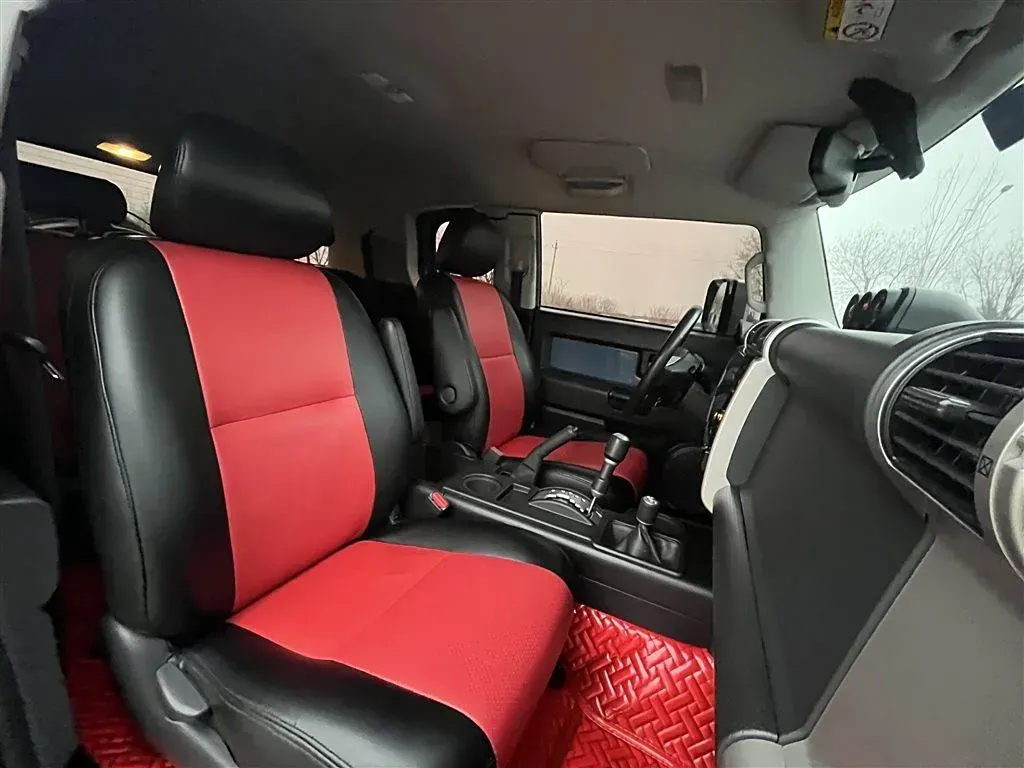 2013 Toyota FJ Cruiser 4.0L 272HP V6 5AT,autocango,china used car exporter,china ev exporter,chinese used car exporter,chinese used ev exporter