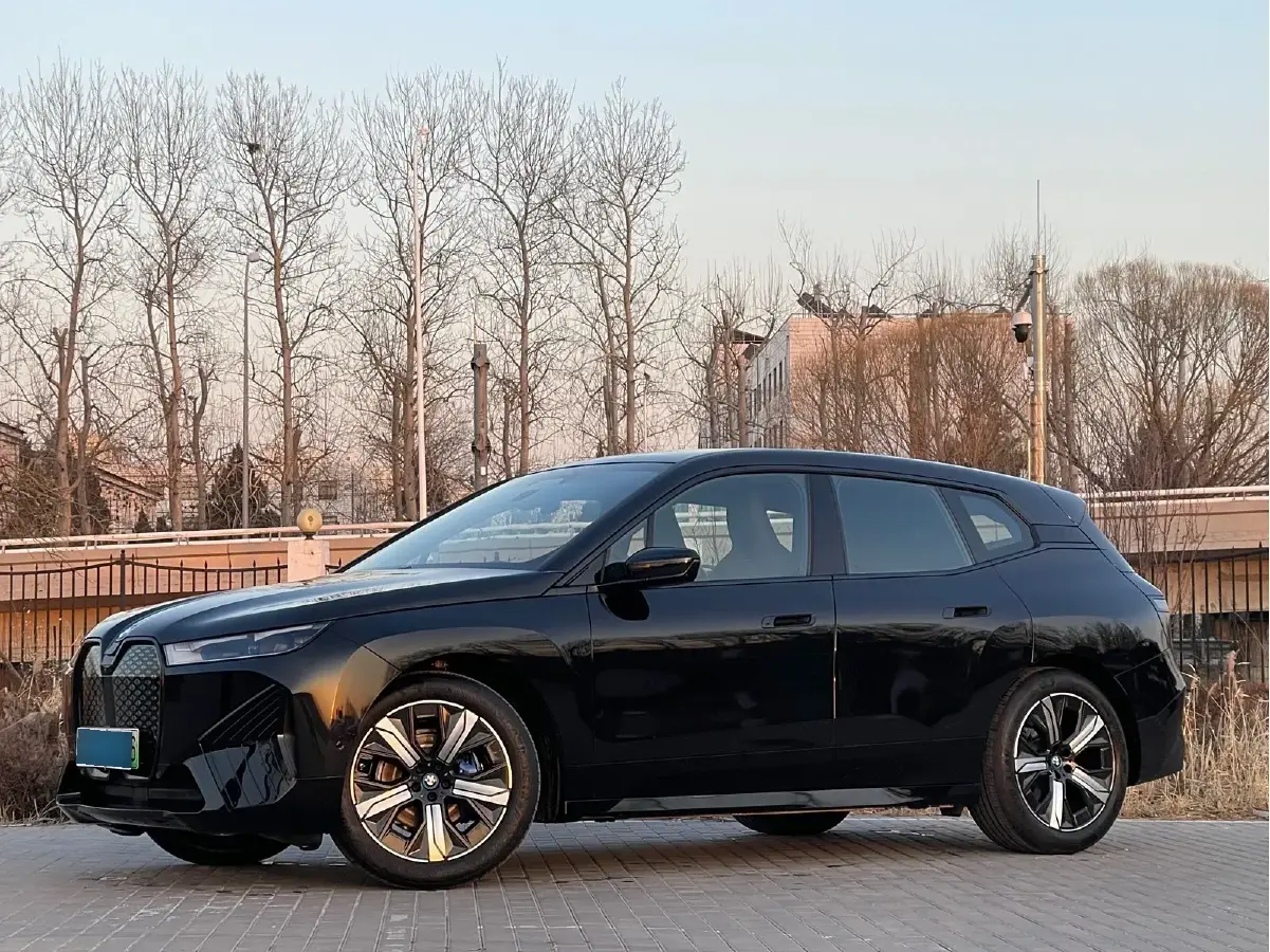 2022 BMW iX BEV 76.6KWH