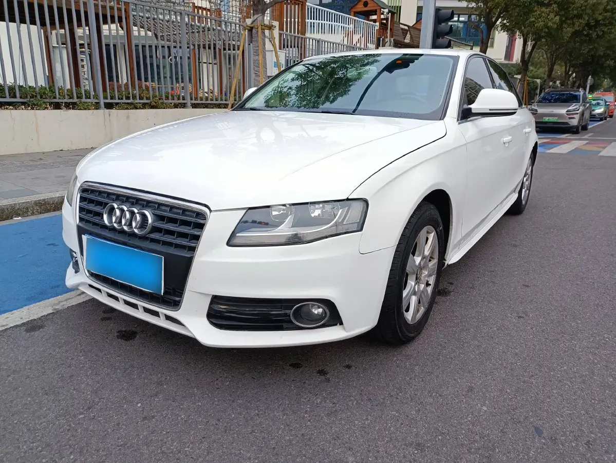 2012 Audi A4L 1.8T 160HP L4 CVT