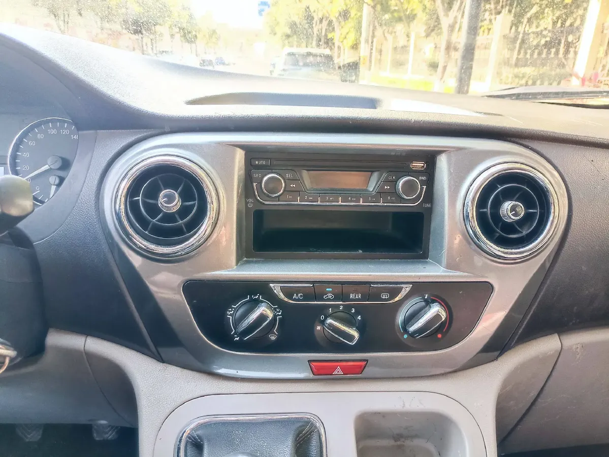 2015 JAC Refine M3 1.6L 120HP L4 5MT,autocango,china used car exporter,china ev exporter,chinese used car exporter,chinese used ev exporter