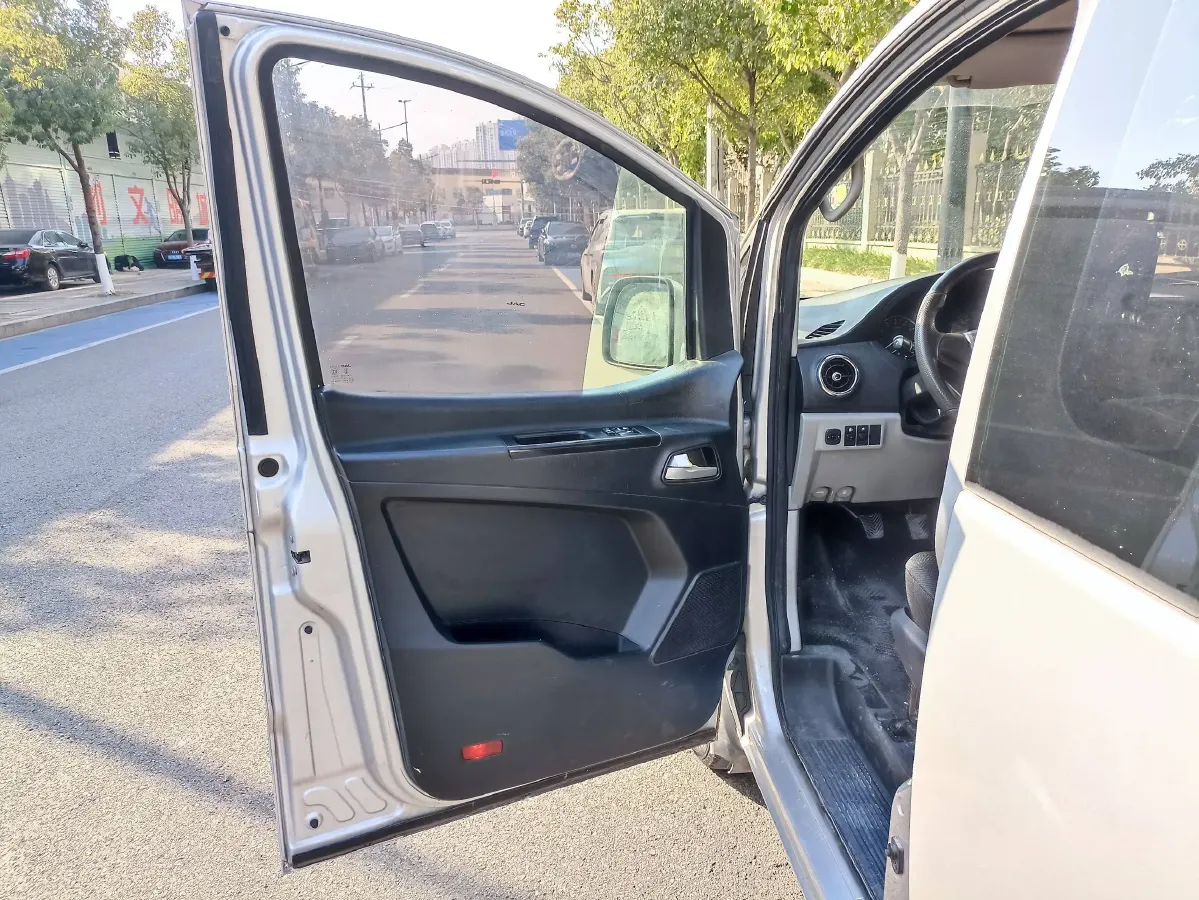 2015 JAC Refine M3 1.6L 120HP L4 5MT,autocango,china used car exporter,china ev exporter,chinese used car exporter,chinese used ev exporter