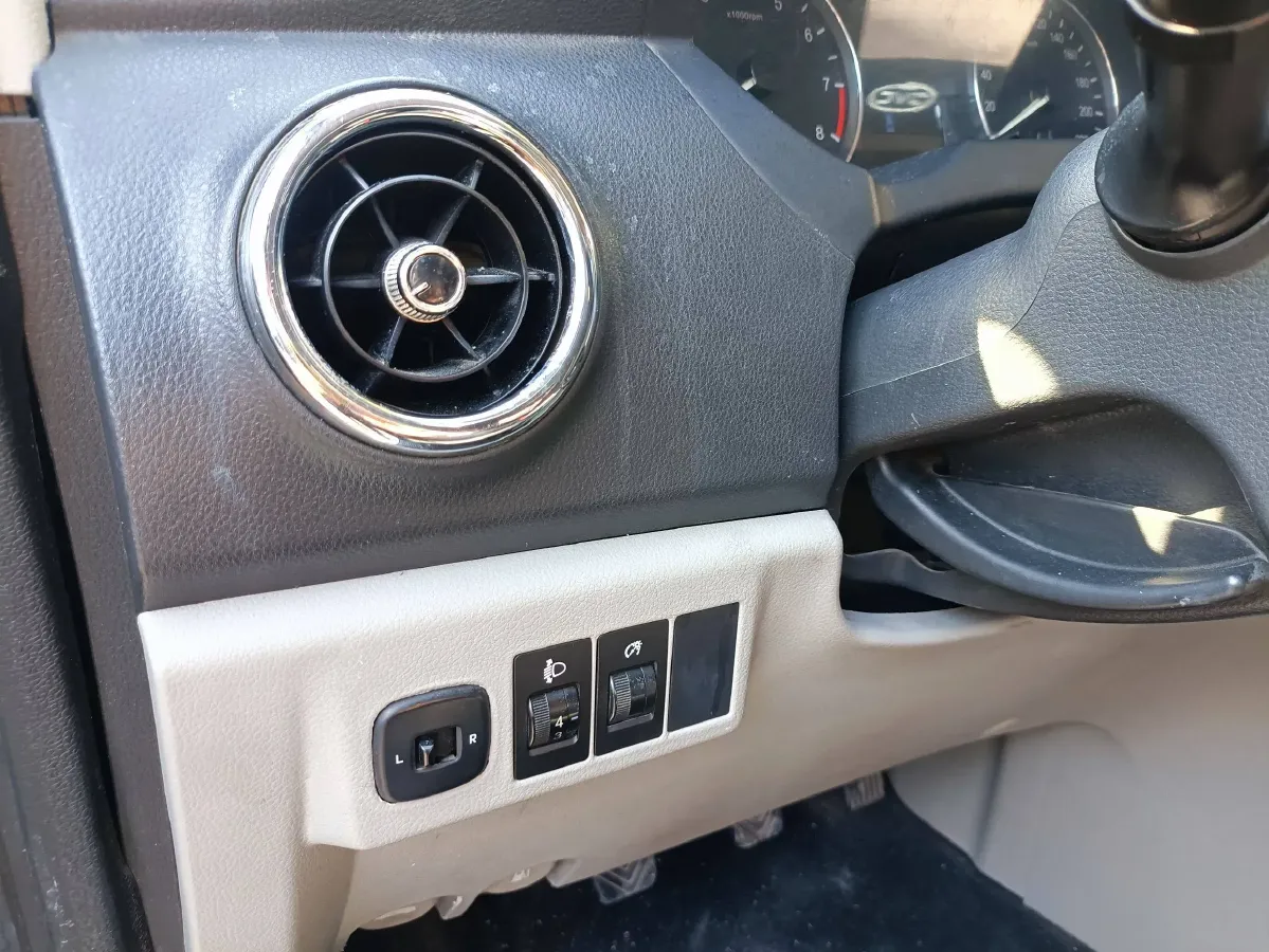 2015 JAC Refine M3 1.6L 120HP L4 5MT,autocango,china used car exporter,china ev exporter,chinese used car exporter,chinese used ev exporter