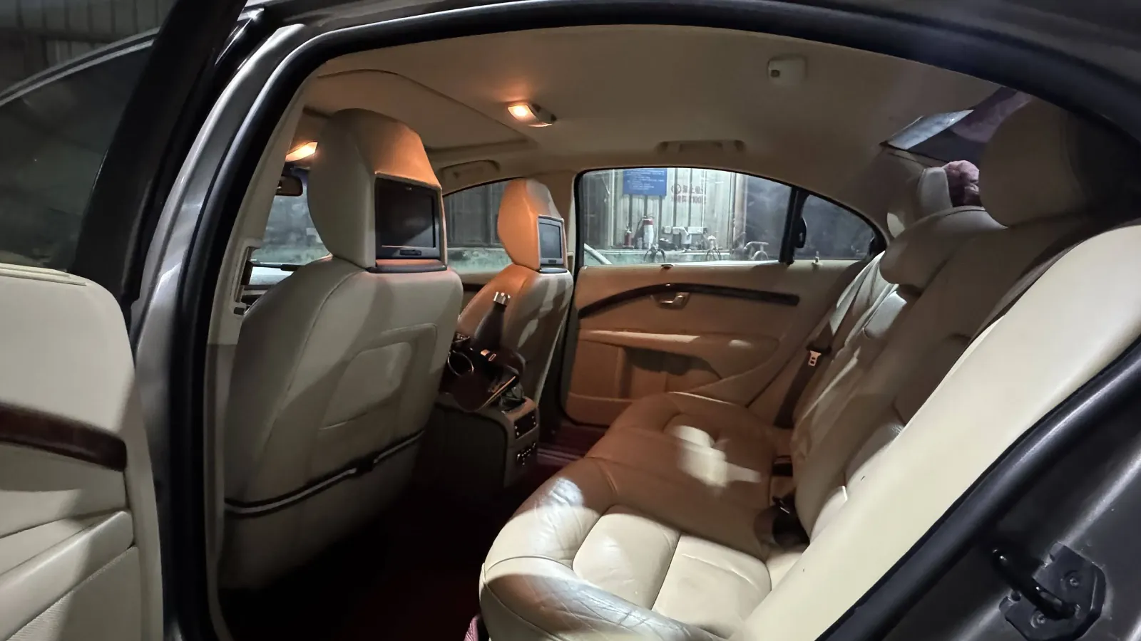 2009 Volvo S80L 2.5T 200HP L5 6AT,autocango,china used car exporter,china ev exporter,chinese used car exporter,chinese used ev exporter