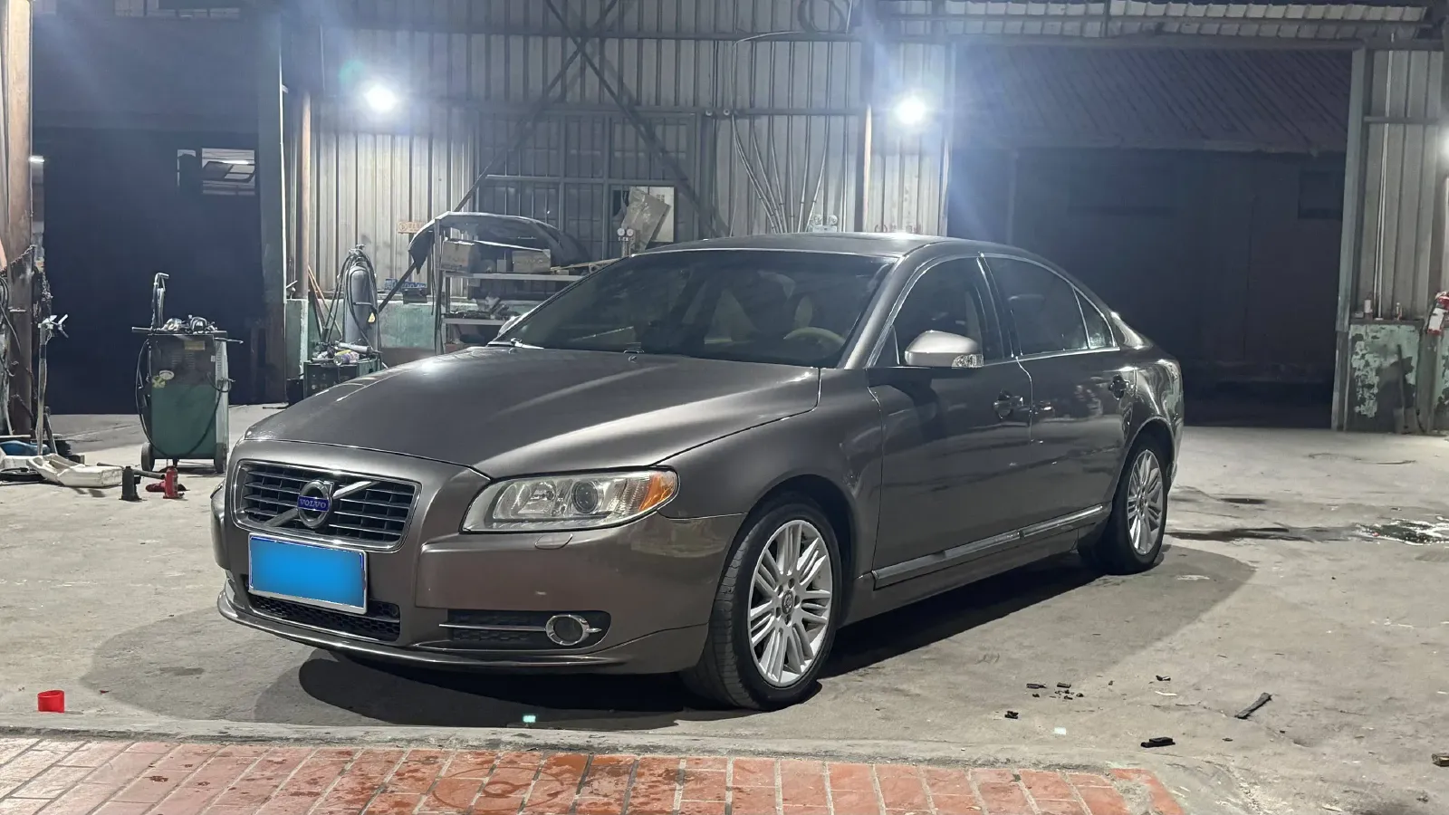 2009 Volvo S80L 2.5T 200HP L5 6AT,autocango,china used car exporter,china ev exporter,chinese used car exporter,chinese used ev exporter