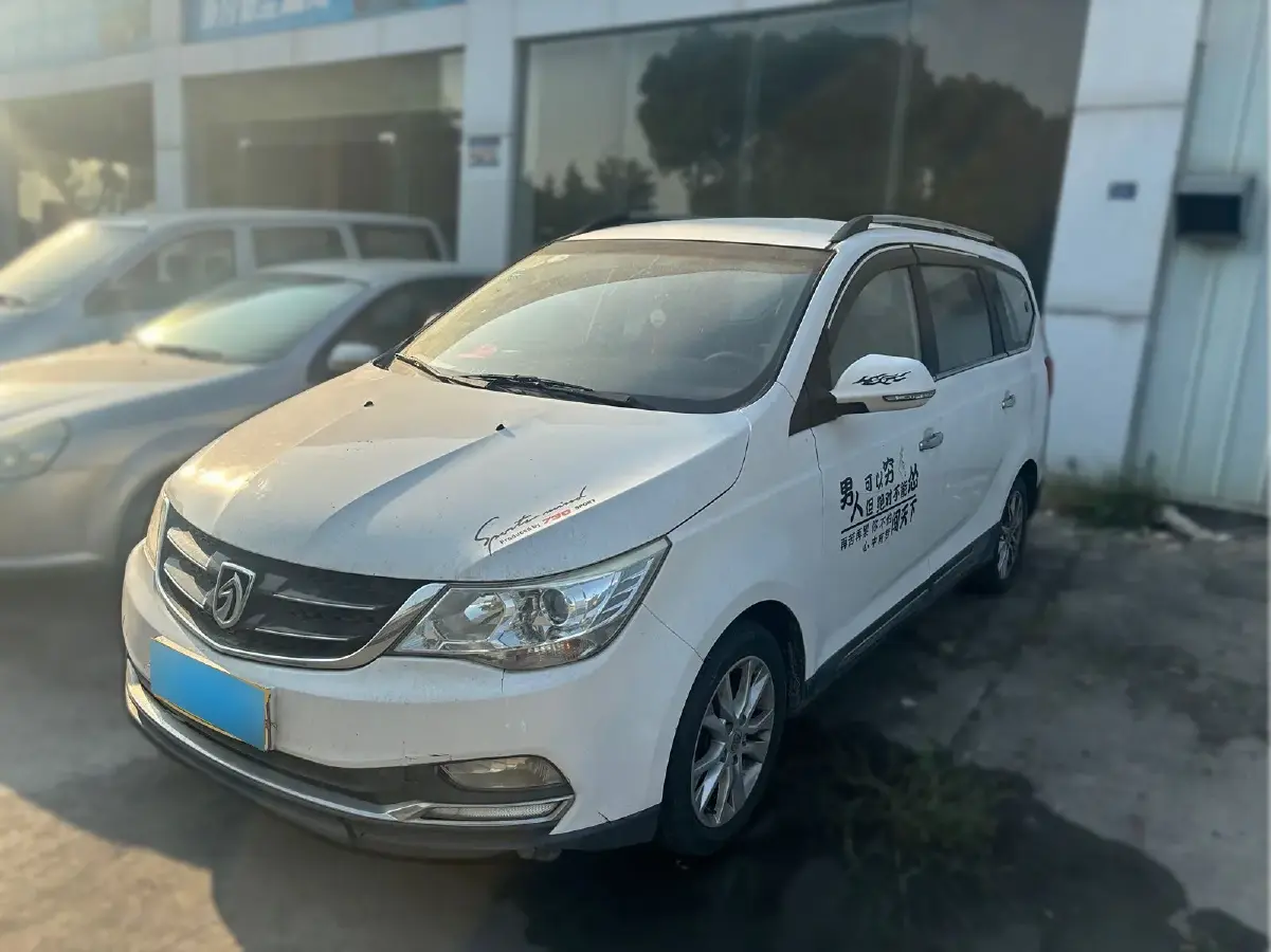 2016 BaoJun 730 1.5L 112HP L4 5MT