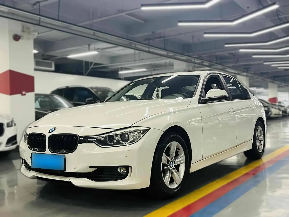 2015 BMW 3 Series 2.0T 184HP L4 8AT