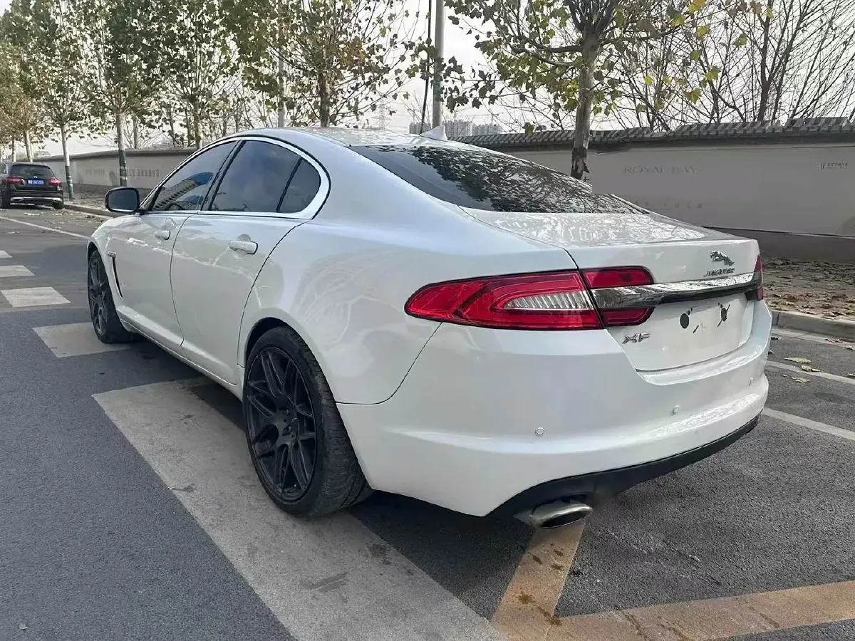 2014 Jaguar XF 2.0T 240HP L4 8AT,autocango,china used car exporter,china ev exporter,chinese used car exporter,chinese used ev exporter