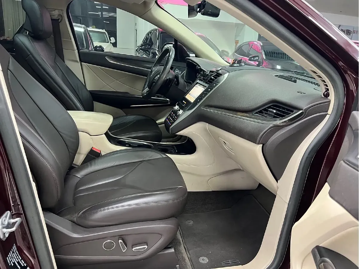 2017 Lincoln MKC 2.0T 203HP L4 6AT,autocango,china used car exporter,china ev exporter,chinese used car exporter,chinese used ev exporter