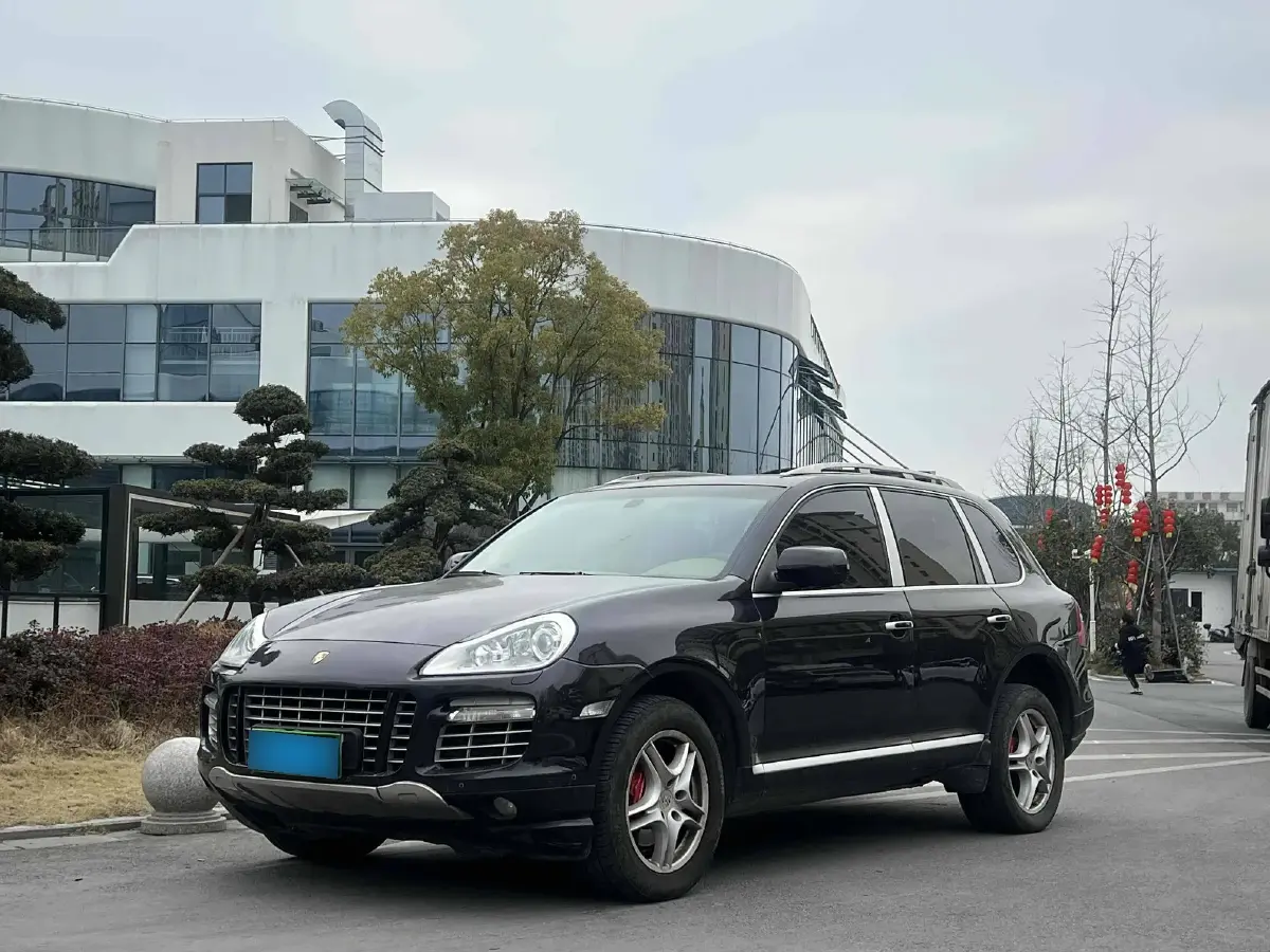 2015 Porsche Cayenne 3.6T 420HP V6 8AT
