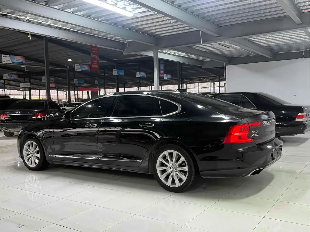 2020 Volvo S90 PHEV 2.0T 320HP L4 8AT PHEV 11.6KWH,autocango,china used car exporter,china ev exporter,chinese used car exporter,chinese used ev exporter