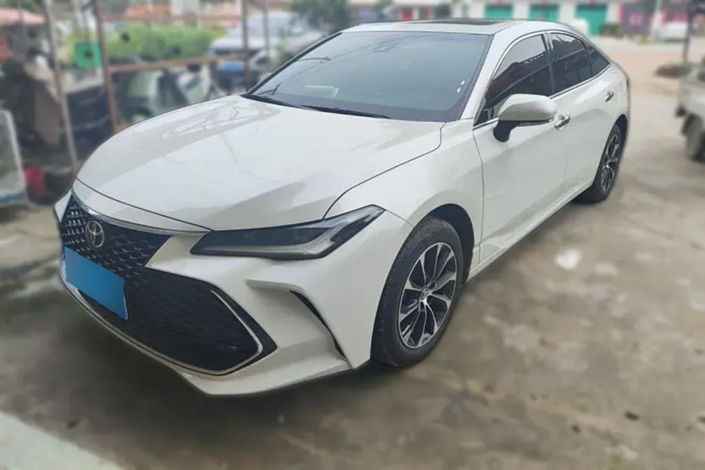 2023 Toyota Avalon 2.5L 207HP L4 8AT