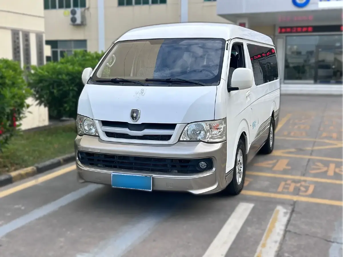 2014 JinBei Sea Lion 2.0L 106HP L4 5MT