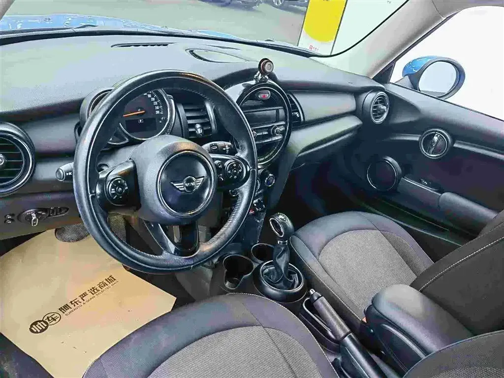 2016 MINI MINI 1.2T 102HP L3 6AT,autocango,china used car exporter,china ev exporter,chinese used car exporter,chinese used ev exporter