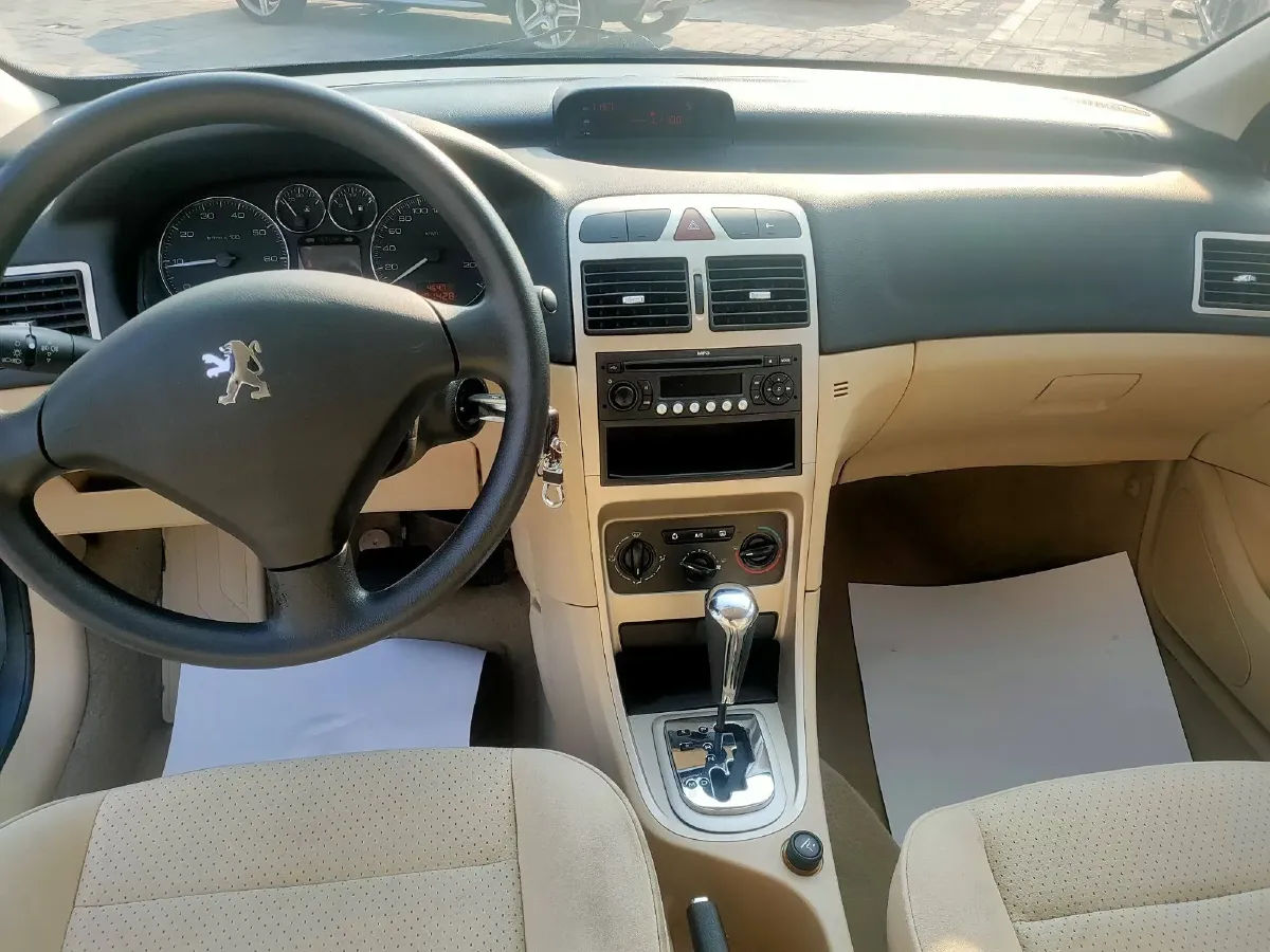 2010 Peugeot 307 1.6L 106HP L4 4AT,autocango,china used car exporter,china ev exporter,chinese used car exporter,chinese used ev exporter