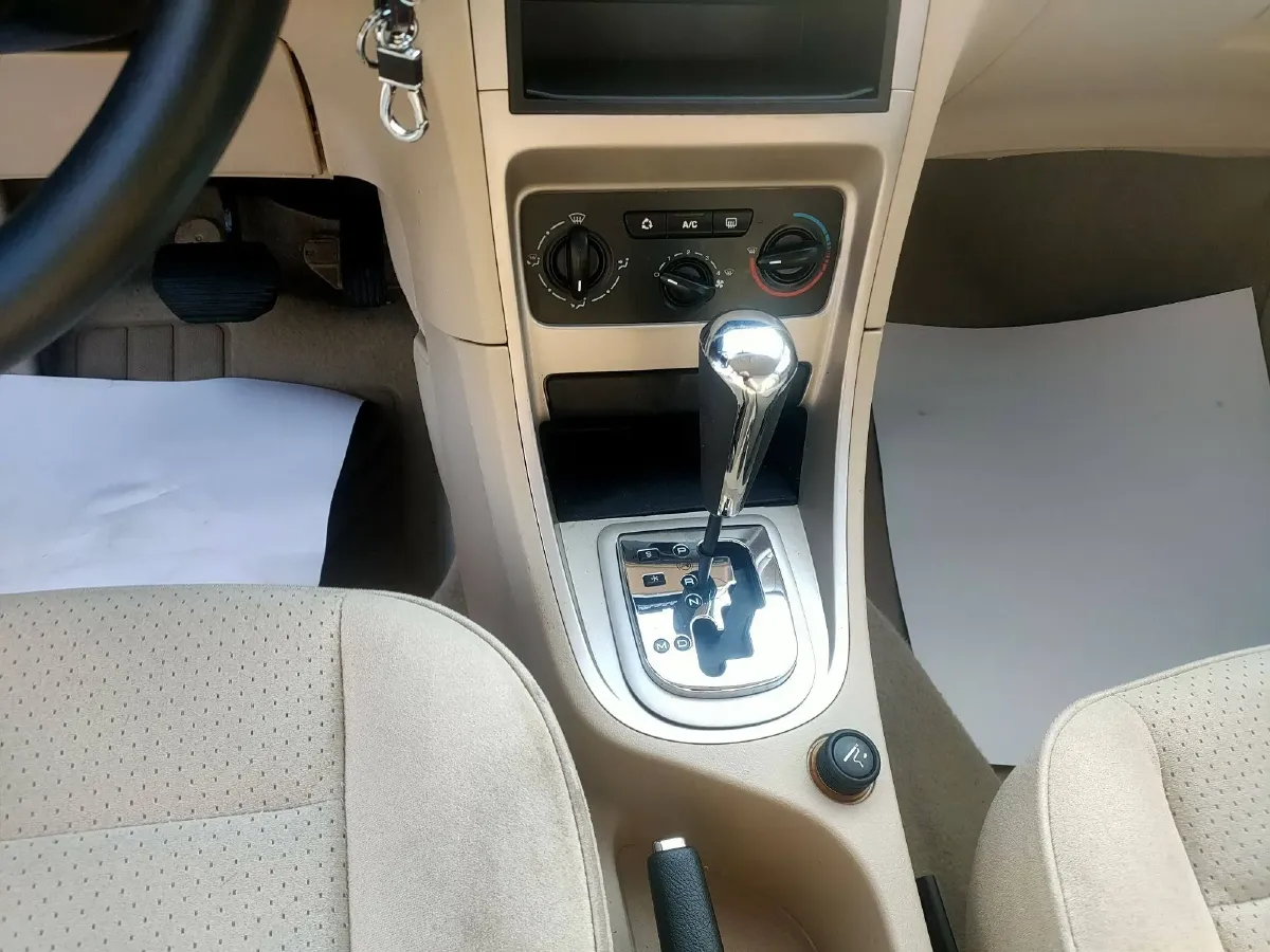 2010 Peugeot 307 1.6L 106HP L4 4AT,autocango,china used car exporter,china ev exporter,chinese used car exporter,chinese used ev exporter