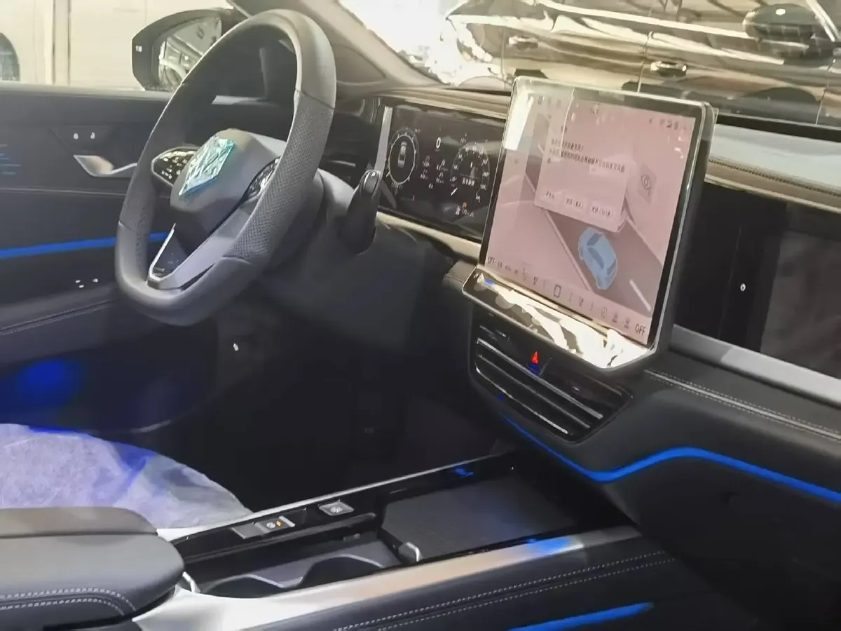 2025 Volkswagen Passat 2.0T 220HP L4 7DCT,autocango,china used car exporter,china ev exporter,chinese used car exporter,chinese used ev exporter