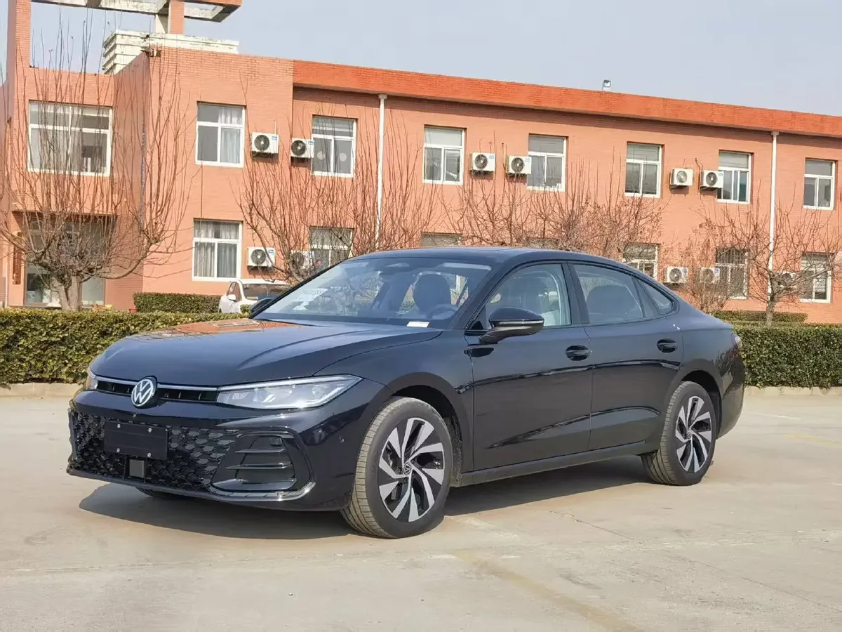 2025 Volkswagen Passat 2.0T 220HP L4 7DCT,autocango,china used car exporter,china ev exporter,chinese used car exporter,chinese used ev exporter