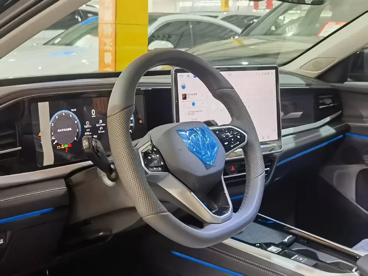 2025 Volkswagen Passat 2.0T 220HP L4 7DCT,autocango,china used car exporter,china ev exporter,chinese used car exporter,chinese used ev exporter