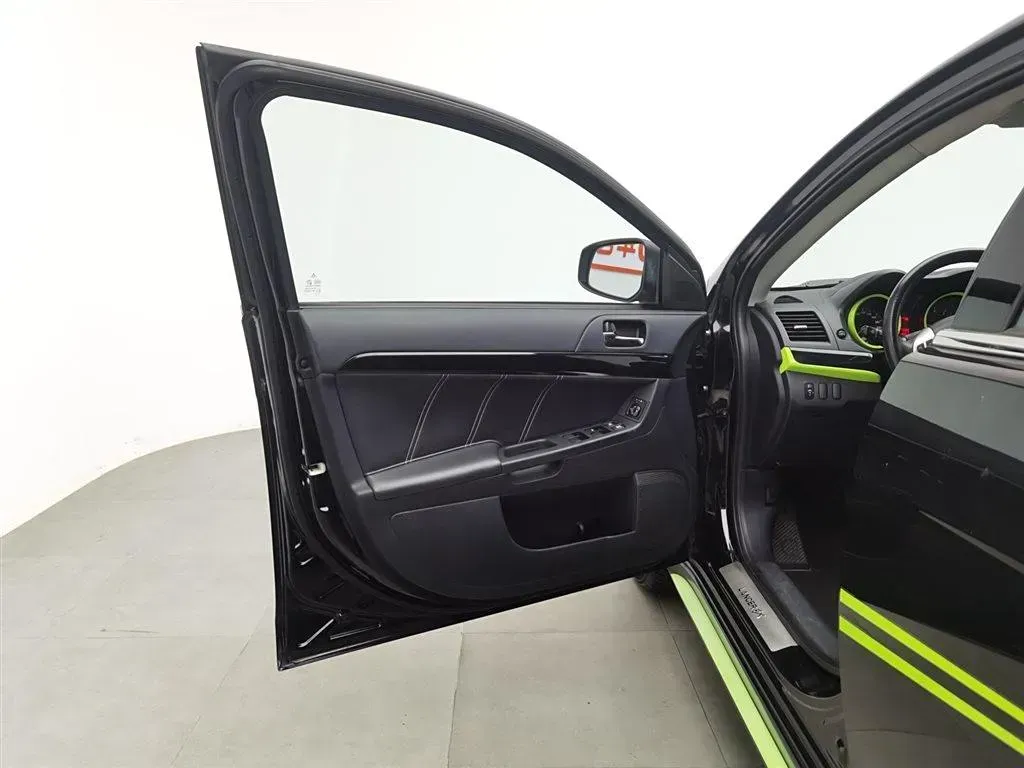 2015 Mitsubishi Lancer EX 1.8L 136HP L4 CVT,autocango,china used car exporter,china ev exporter,chinese used car exporter,chinese used ev exporter