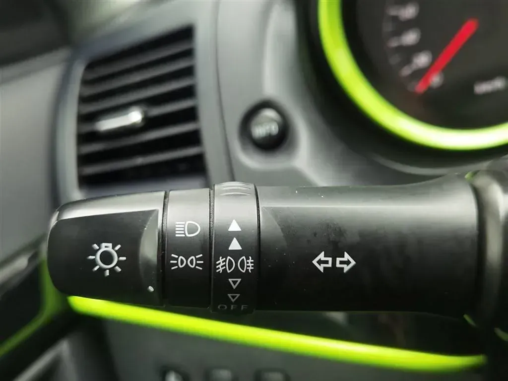 2015 Mitsubishi Lancer EX 1.8L 136HP L4 CVT,autocango,china used car exporter,china ev exporter,chinese used car exporter,chinese used ev exporter